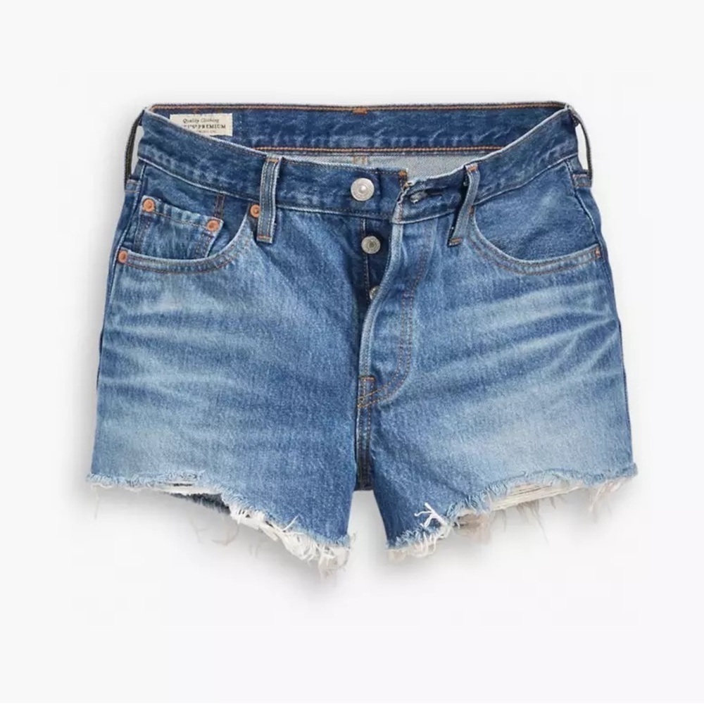 Levi's® Premium
501® WOMEN'S SHORTS raw hem size 28